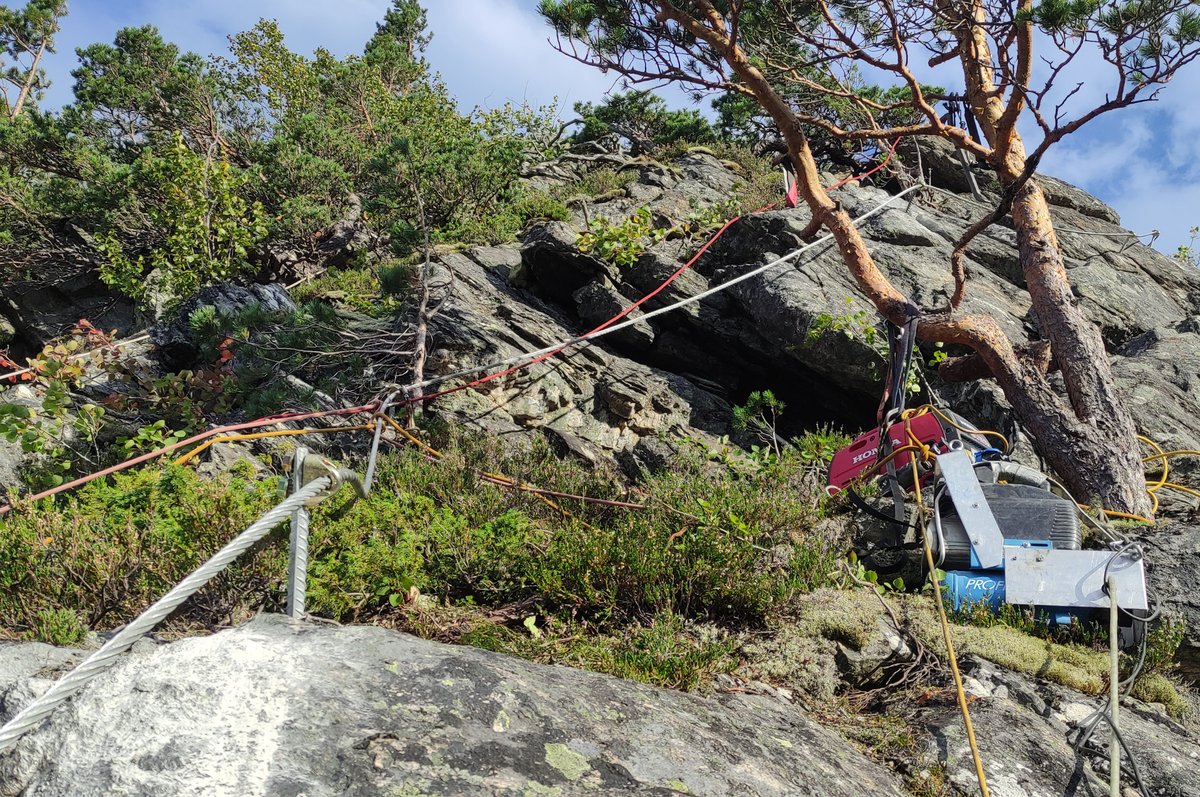 hzi-kletterstigmontage.jpg