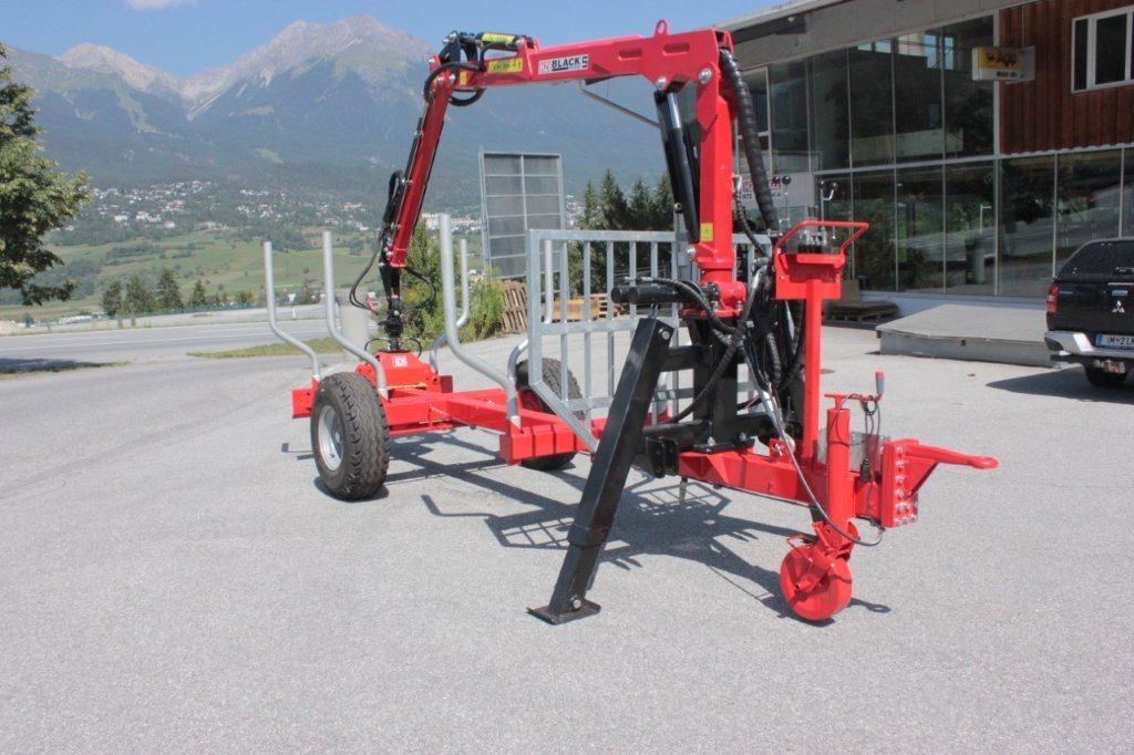 Rückewagen 5 Tonnen mit Forst-Teleskopkran 6m - 1.jpg