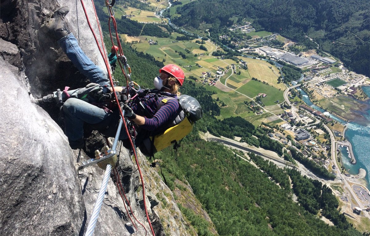 Norwegische Klettersteige made by HZI: Loen, Midnattsol, Rungu