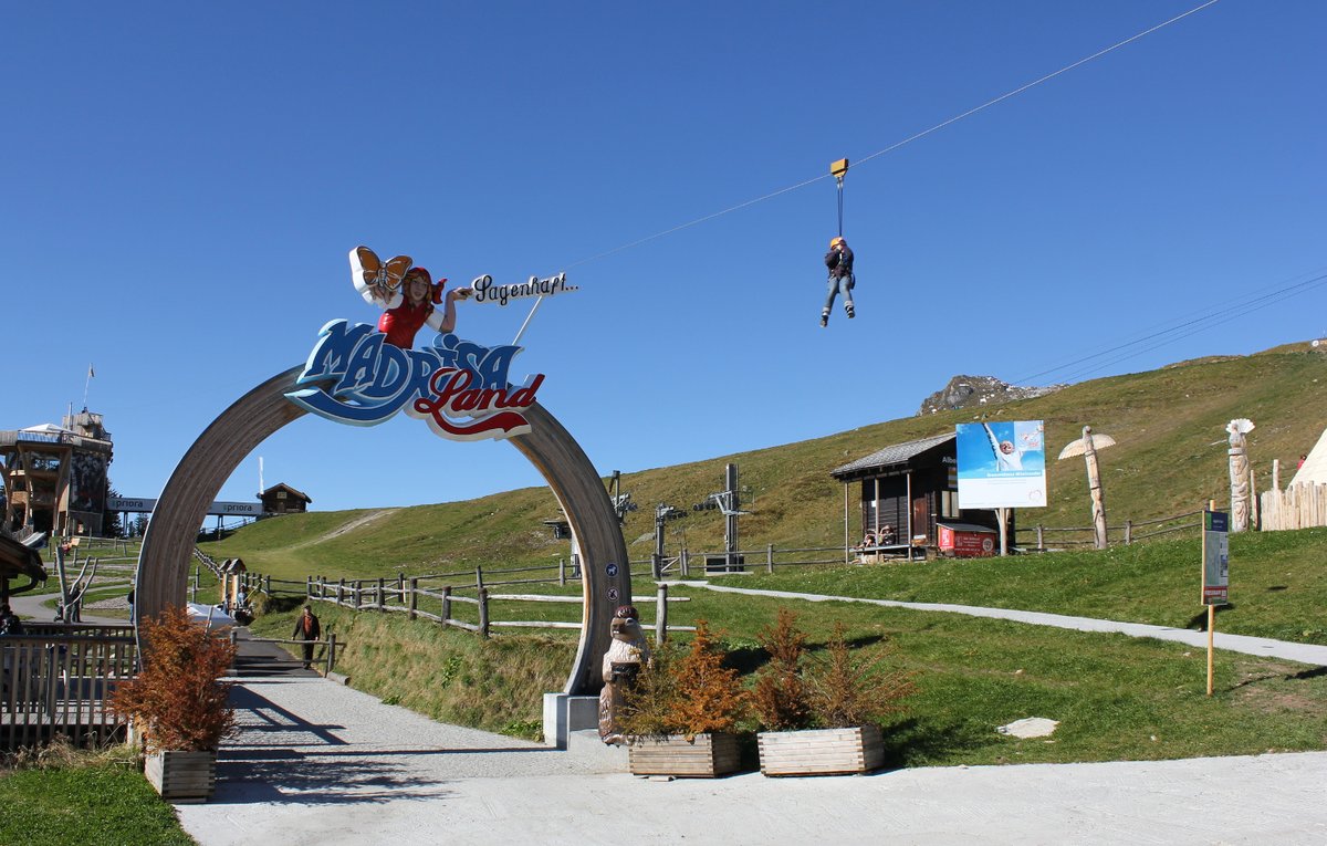 zipline-flyingfox-klosters-madrisa-1500x956-web-bild1.jpg